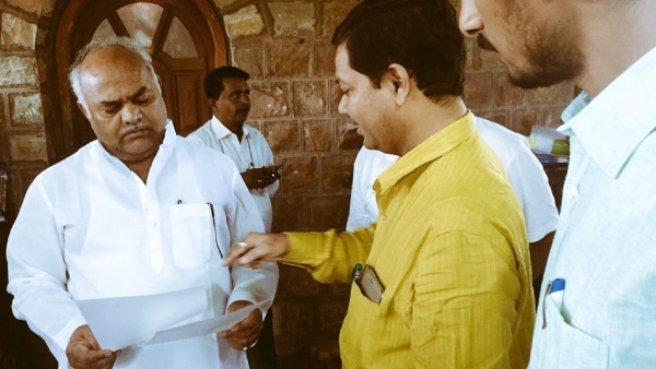 insulting-farmers-minister-sivananda-patil