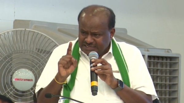 HD Kumaraswamy alleged that Karnataka Congress leaders given target for builders