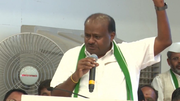 HD Kumaraswamy alleged that Karnataka Congress leaders given target for builders
