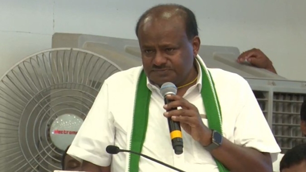 HD Kumaraswamy alleged that Karnataka Congress leaders given target for builders