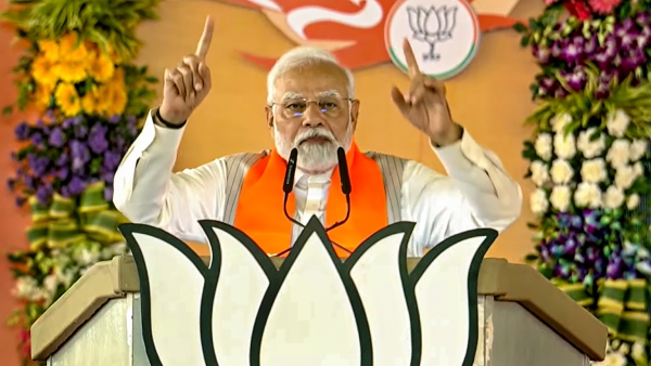 ‘Congress with urban Naxalites, party run like a company’: PM Narendra Modi in Bhopal ‘Congress with urban Naxalites, party run like a company’: PM Narendra Modi in Bhopal