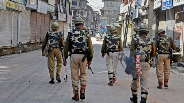 5 killed, several injured in clash over cow grazing in Madhya Pradeshs Datia