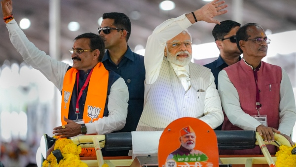  PM Modi Slams Opposition Alliance as Arrogant at Bhopal Rally