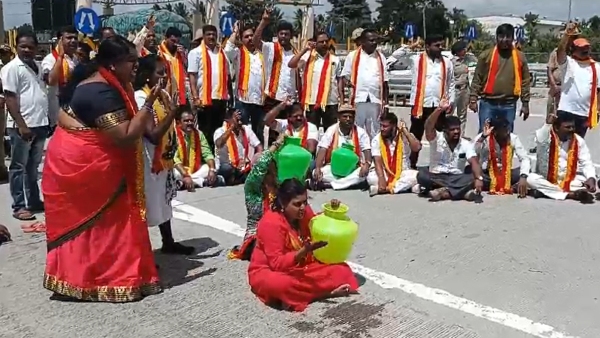 Cauvery dispute: Kannada organizations protest in Kanaminike toll against Cauvery water release