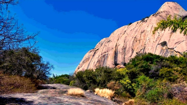 savandurga-hills-adventurous-trekking-spot