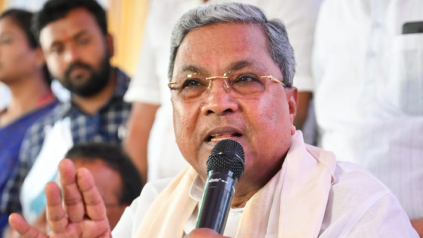 CM Siddaramaiah Refused to Remove his Shirt at the Temple and Said “I Won’t Enter Temple