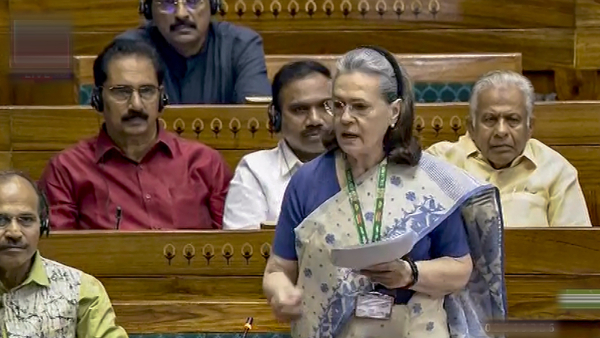 Parliament Special Session: Sonia Gandhi declares support to womens reservation bill