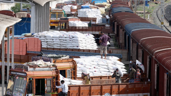 Union Government Extends Stock Limits Of Tur Urad Dal Till December 31