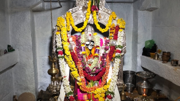 Hundi counting in vaddikere Siddeshwara temple, 1 Crore 24 Lakh Rupees collection