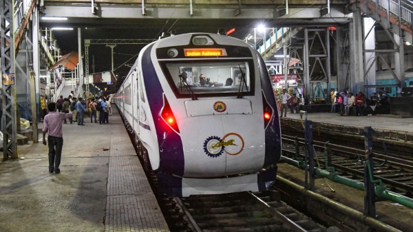Vande Bharat sleeper coach, metro to be rolled out next year: info, details are here
