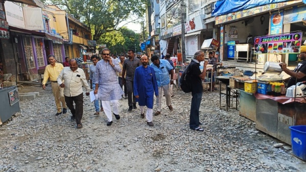 VV Puram Food Street Works Suffers Business Loss