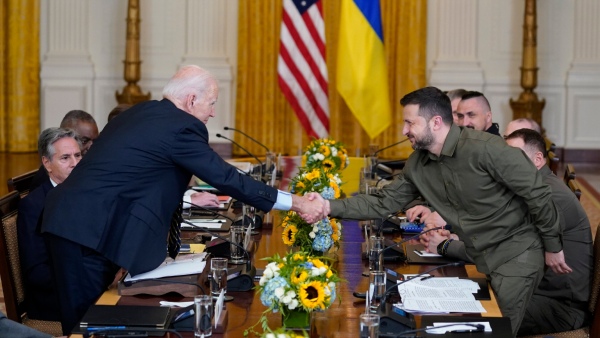 Ukraines Zelensky Pays Surprise Visit to Canada amid the ongoing war with Russia: know more