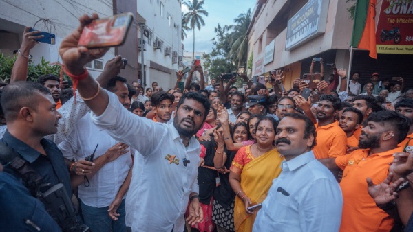 K Annamalai irked by question over his post, arrives in Delhi to seek BJP’s views on AIADMK breakup K Annamalai irked by question over his post, arrives in Delhi to seek BJP’s views on AIADMK breakup