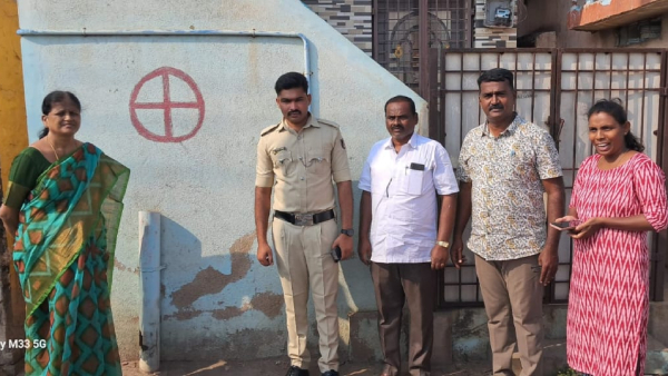 Officers Raid On Fake Doctors Clinics In Ballari