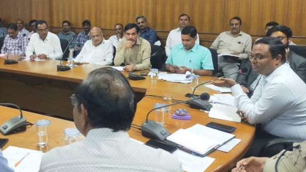 Belagavi Deputy Commissioner Meeting With Representative Of Sugar Mills 