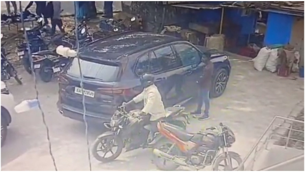  Bengaluru: Rs 13 Lakh Looted from Parked BMW in Broad Daylight 