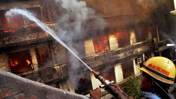 Bengaluru Hotel Association Guidelines Suggest To Hotels Fire Safety After Med Cafe Fire Disaster