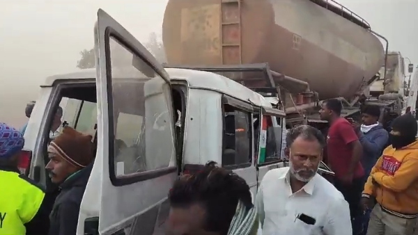 chikkaballapur-road-accident chikkaballapur-road-accident