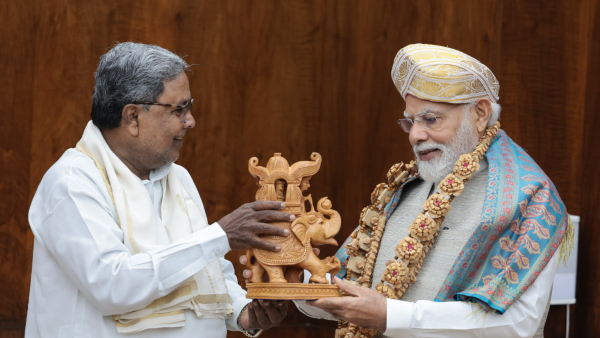 CM Siddaramaiah Again Started Discussion About Karnataka State Flag