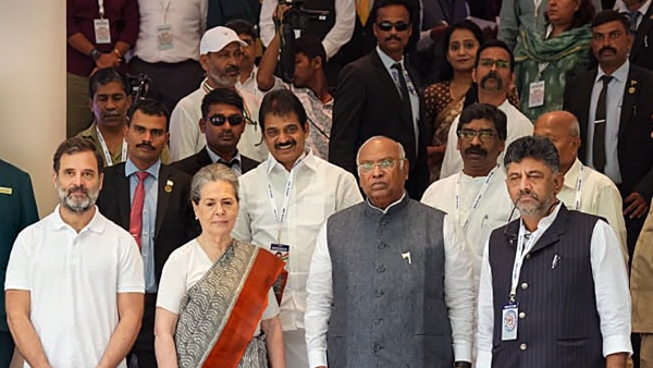 Karnataka BJP alleged that Congress High Command fixed target for state leaders