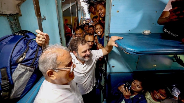 congress-reacts-to-rahul-gandhis-train-journey