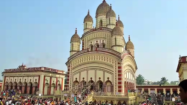 Travel Guide: 6 Important Durga Devi Temples to Visit on Navratri