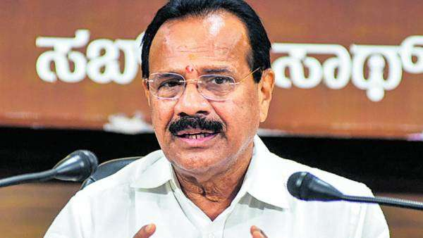 dv-sadananda-gowdas-displeasure