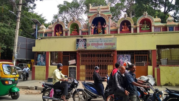 give-gruha-jyothi-to-temples