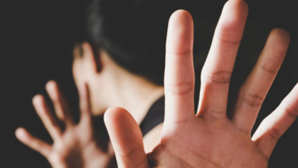 Sexual Harassment of Young Woman by Police in Ghaziabad Sparks Outrage Sexual Harassment of Young Woman by Police in Ghaziabad Sparks Outrage