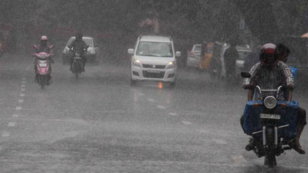 IMD Predicts Moderate to Heavy Rain For 7 Districts of Karnataka in Next 48 Hours, Yellow Alert