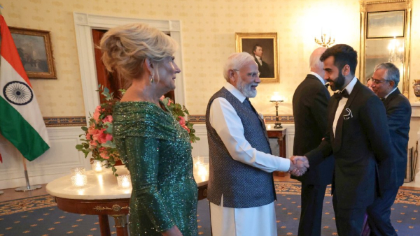 A person who left school halfway and was working for 8,000 per month is now a 30,000 crore owner