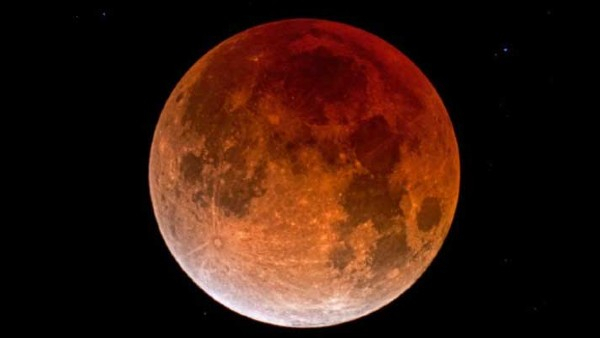 Lunar Eclipse 2023: Ban for devotees to Mysores Chamundeshwari darsan 