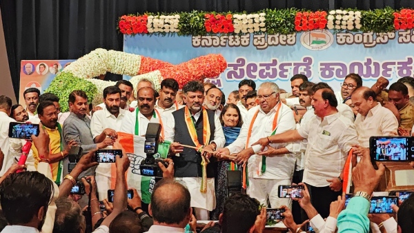 JDS Shivamogga President M Srikanth Joins Congress 