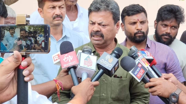 many-leaders-leave-bjp-says-mp-renukacharya
