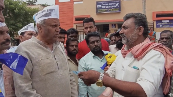 Mukhyamantri Chandru Took The Officers To Task Over The Mess in Vijayanagar Hospital 