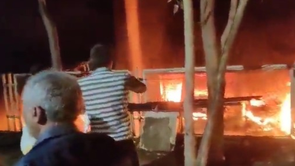 Mumbai: Massive Fire Breaks Out In Seven-Storey Residential Building in Goregaon ,7 Death Mumbai: Massive Fire Breaks Out In Seven-Storey Residential Building in Goregaon ,7 Death