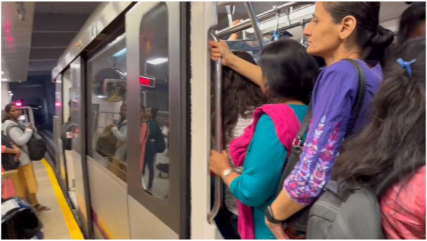 Bengaluru Metro Crowded: Draws Mumbai Local Train Comparisons