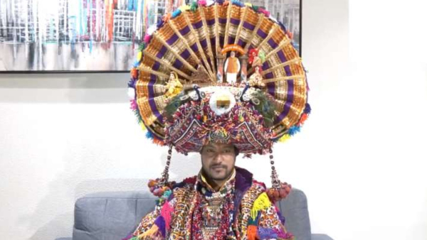 Navratri celebration: 3-kg turban depicting Ram temple, PM Modi, Chandrayaan - Video Navratri celebration: 3-kg turban depicting Ram temple, PM Modi, Chandrayaan - Video