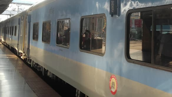Vande Bharat Like Non AC Sleeper Train To Be Run By October End