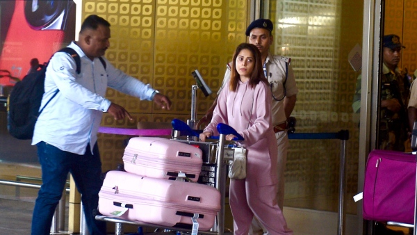 Bollywood Actress Nushrratt Bharuccha safely reached Mumbai from war affected Israel