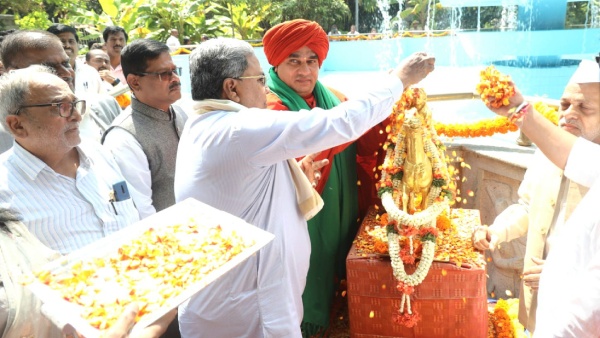 Give reservation before Lok Sabha elections: Panchamasali Swamiji made 3 demands