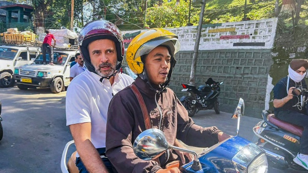 Rahul Gandhi left on a scooter to meet the former CM of Mizoram 