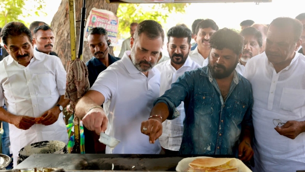 rahul-gandhi-made-dosa rahul-gandhi-made-dosa