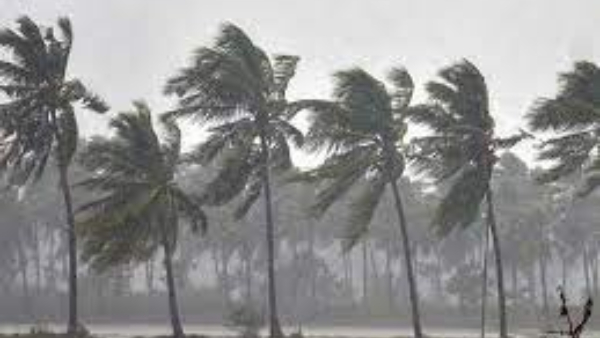 IMD Predicts Heavy Rain in Karnataka From Oct 29th Cyclone Effect,3 Districts Got Yellow Alert