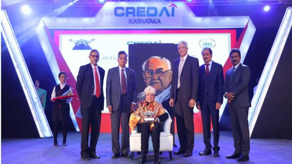 Do you know this rich man from Bengaluru who has 37,000 crore assets? Do you know this rich man from Bengaluru who has 37,000 crore assets?