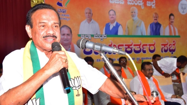 BJP has sent a 4-member delegation led by Sadananda Gowda to Tamil Nadu