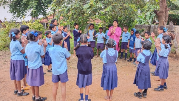 Lack Of Infrastructure In Schools HC Taken Task To Karnataka Government