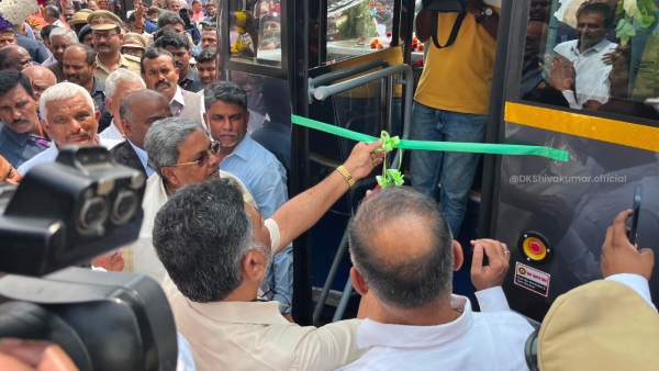 Karnataka Govt launches 40 newly designed ‘Pallakki’ buses; know all the features Karnataka Govt launches 40 newly designed ‘Pallakki’ buses; know all the features