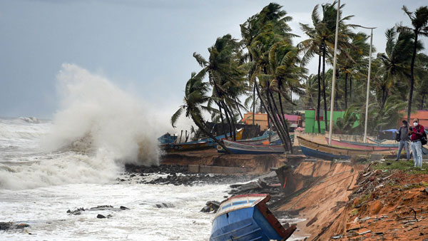 Cyclone of Hamoon-Tej Intensity Will Rise, Several State Face Heavy Rain as IMD Forecaste