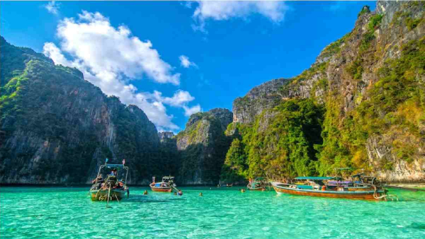 Indians no longer require a visa to visit Thailand Indians no longer require a visa to visit Thailand